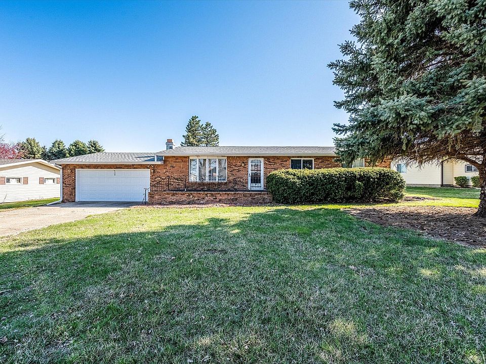 1st image of 108 Fischer Dr