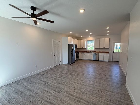 5th image of 705 Roe Ln