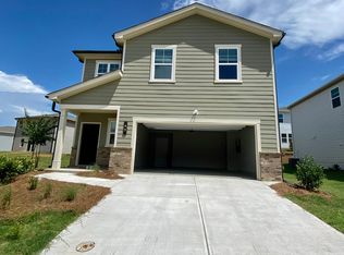 82 Blue River Ct, Pendergrass, GA 30567