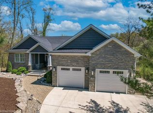 77 Braemar Dr, Valparaiso, IN 46385