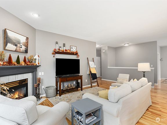 4th image of 25322 Cumberland Way