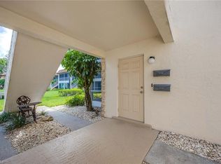 1155 Sandpiper St APT F7, Naples, FL 34102