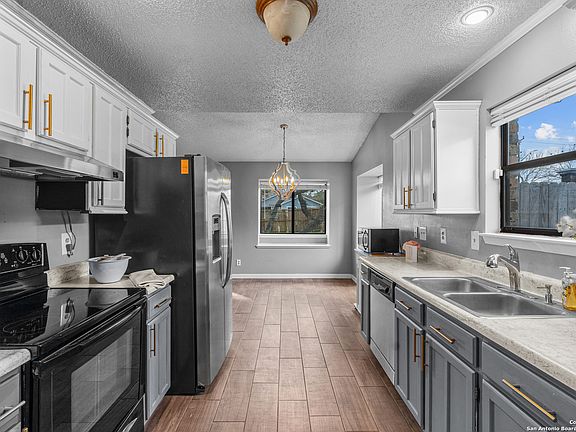 5th image of 8931 TINTAGEL ST