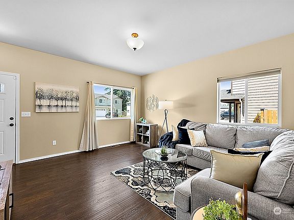 5th image of 103 Carver Walk SE