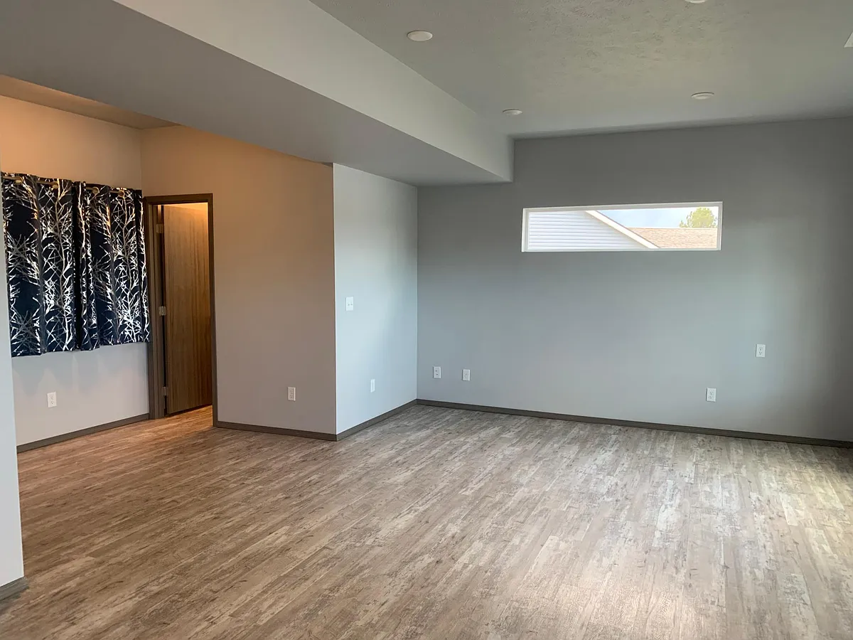 Building Photo - 10311 W Salmonberry Rd