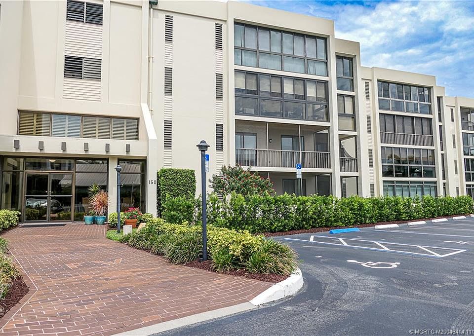 1st image of 150 SE Four Winds Dr APT B305