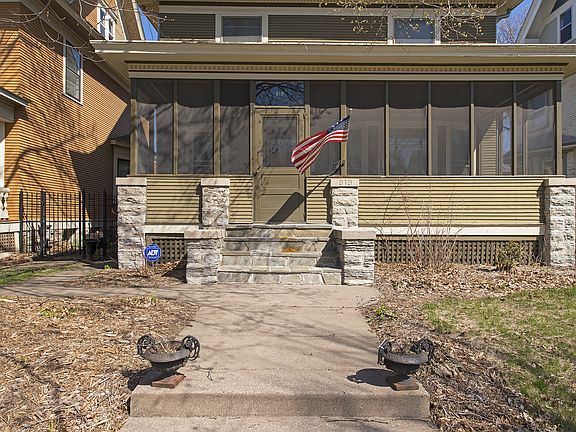 4th image of 819 Holly Ave