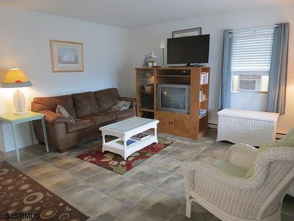 2nd image of 2937 West Ave #1