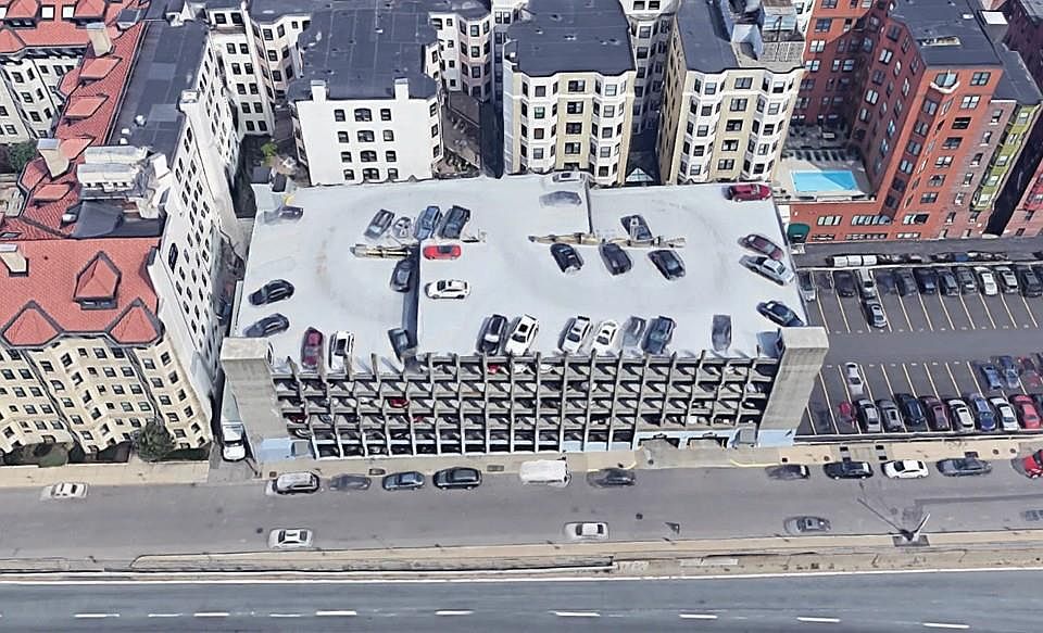 2nd image of 425 Newbury St #F36