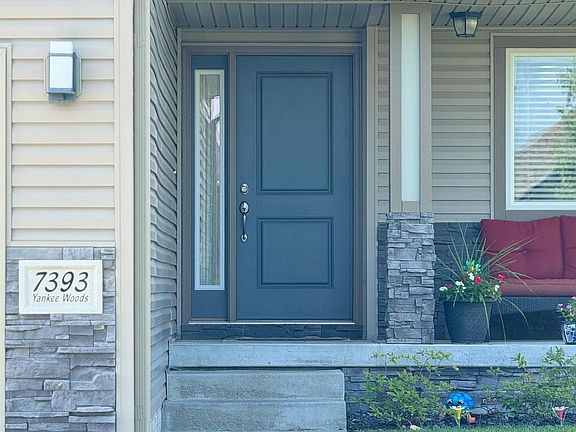 3rd image of 7393 Yankee Woods Dr