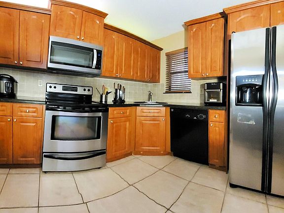 3rd image of 3177 Cocoplum Circle #3380