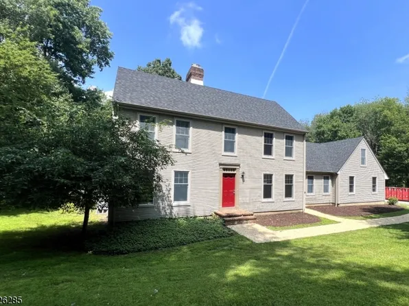 5 Hollow Brook Rd, Washington Twp., NJ 07853