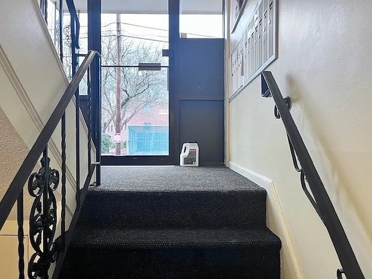 69 Nicholas Rd #B — Photo 17