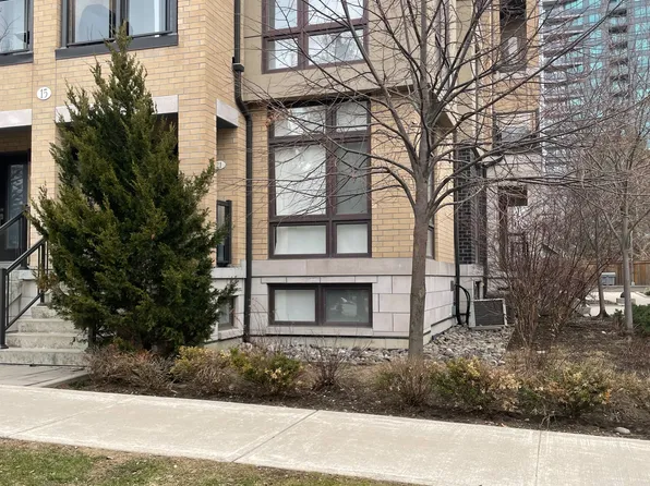 15 Eldora Ave Unit 21, Toronto, ON M2M 0B5