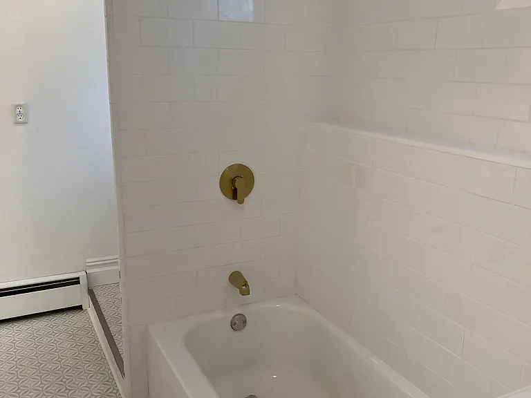 130 Fair St #1 — Photo 12