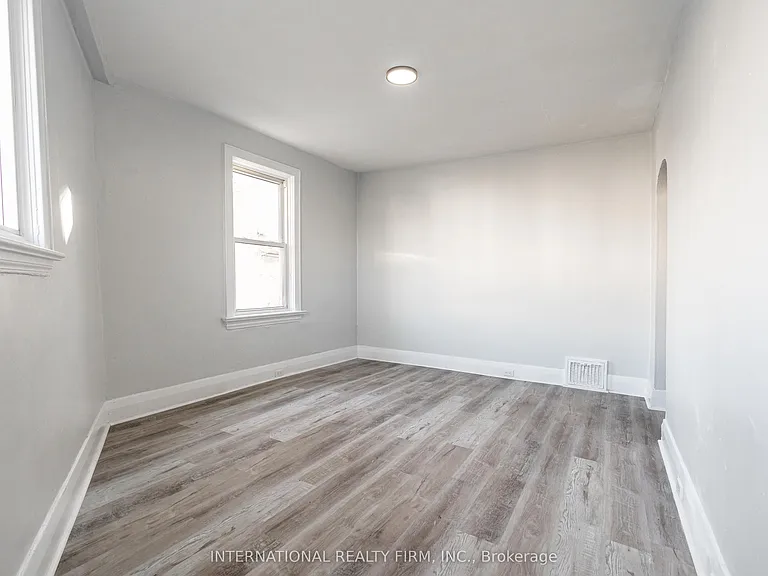 221 Hamilton Rd E #4 — Photo 14