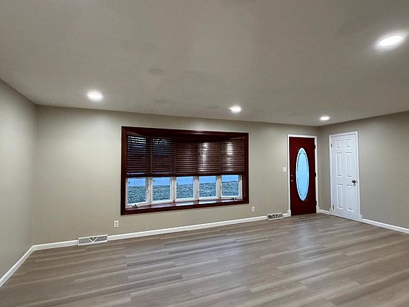 2nd image of 2209 Bending Willow Dr