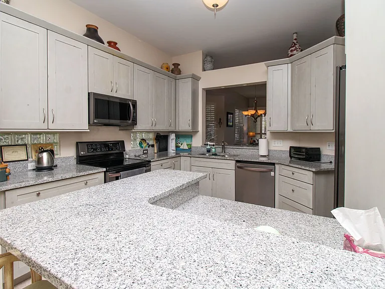 825 Bentwater Cir #101 — Photo 48