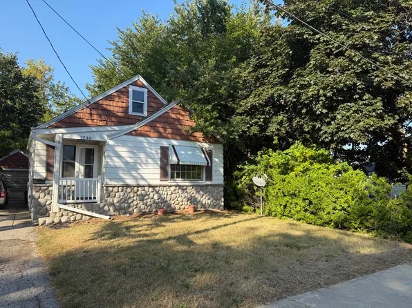 1730 41st Pl, Kenosha, WI 53140