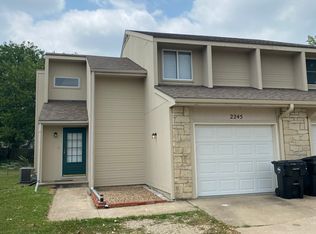 2245 SW Brandywine Ln, Topeka, KS 66614