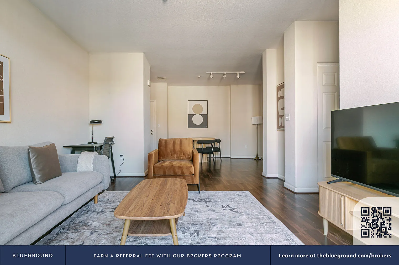 2 bed, 2.0 bath, 1021 sqft, $4,140 — Photo 3