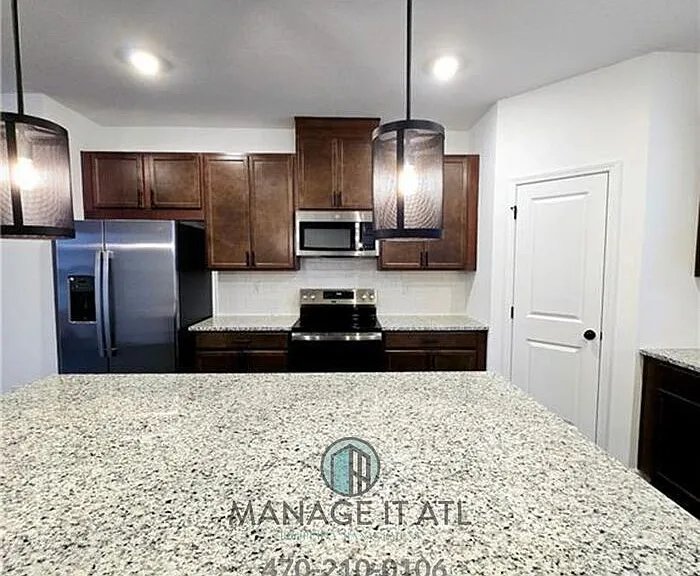 6162 Wayburn St — Photo 15