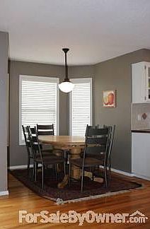 Eat-in kitchen