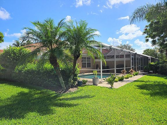 4th image of 28120 Grossetto Way