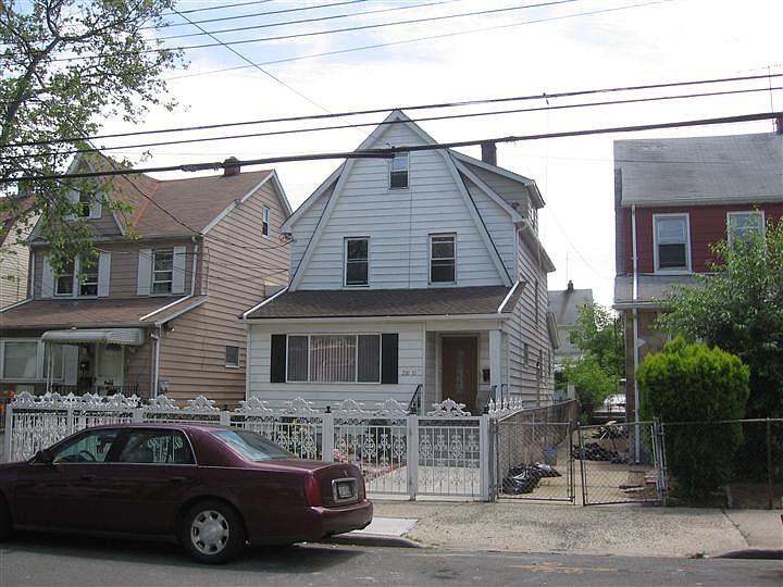 1st image of 21610 111th Ave APT 2