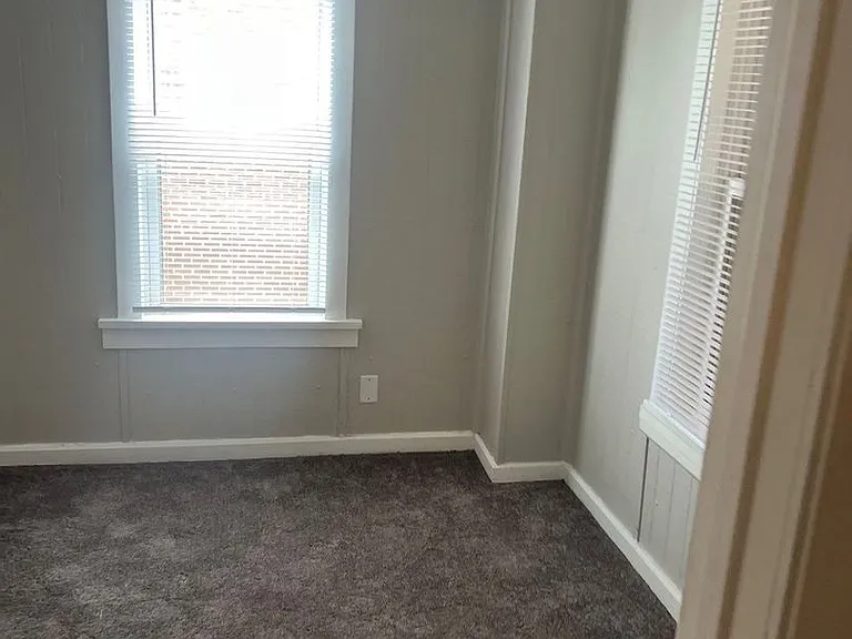 225 Center St — Photo 10