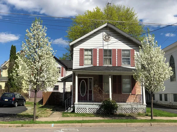 43 S Church St, Carbondale, PA 18407