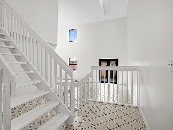 5th image of 1013 SW 112th Terrace #1013