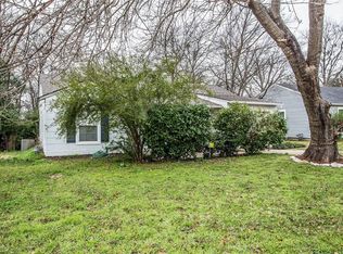 5044 Cedarhill Rd, Fort Worth, TX 76116