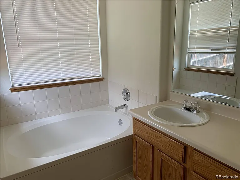 5162 Chaise Dr — Photo 11