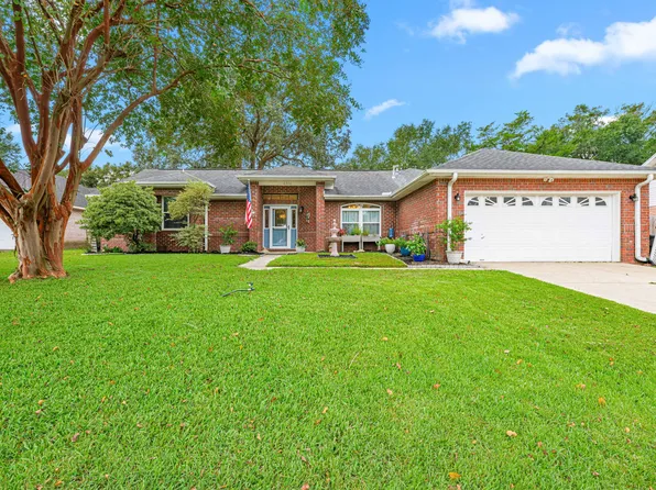 6330 Summer Lakes Ct, Pensacola, FL 32504
