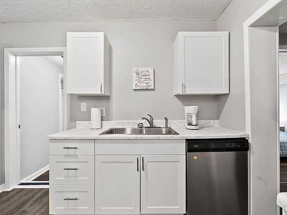 4th image of 4731 W Castlewood Dr