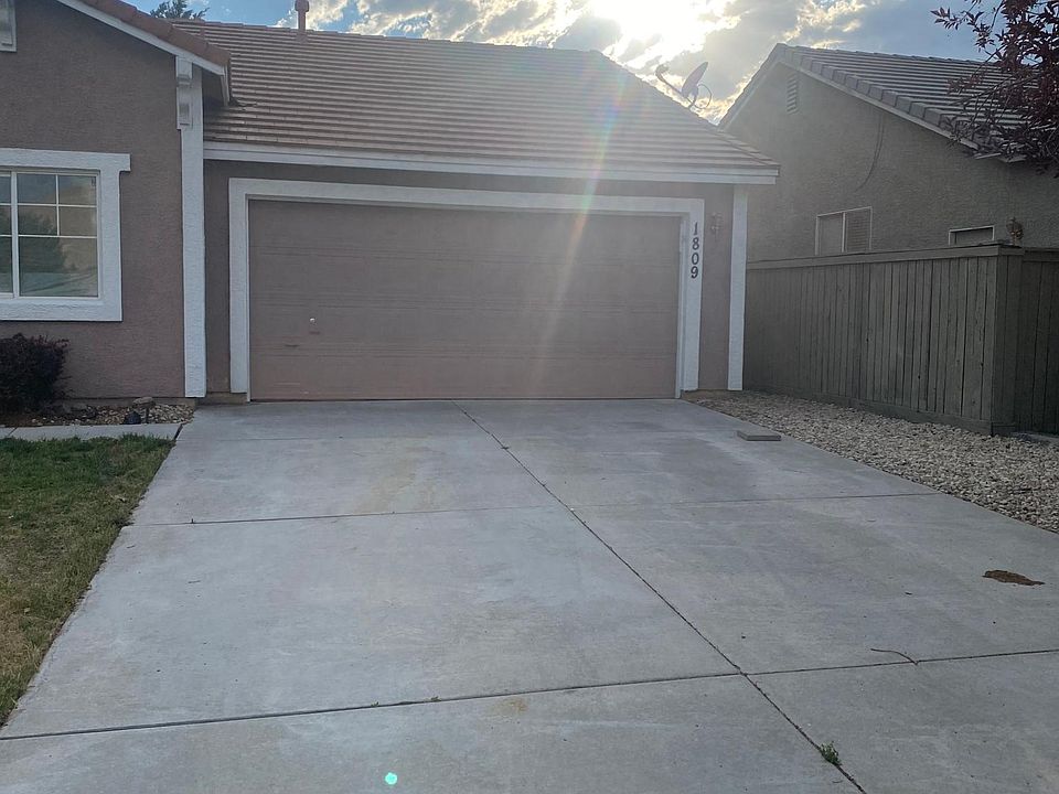 2nd image of 1809 Jamboree Dr