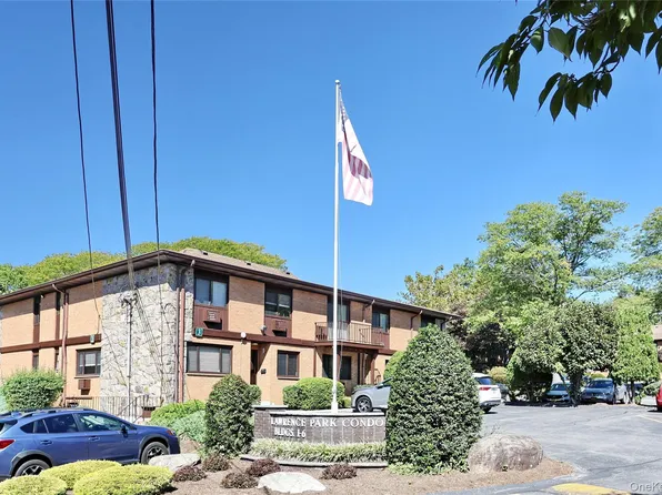 1 W Lawrence Park Drive #10, Piermont, NY 10968