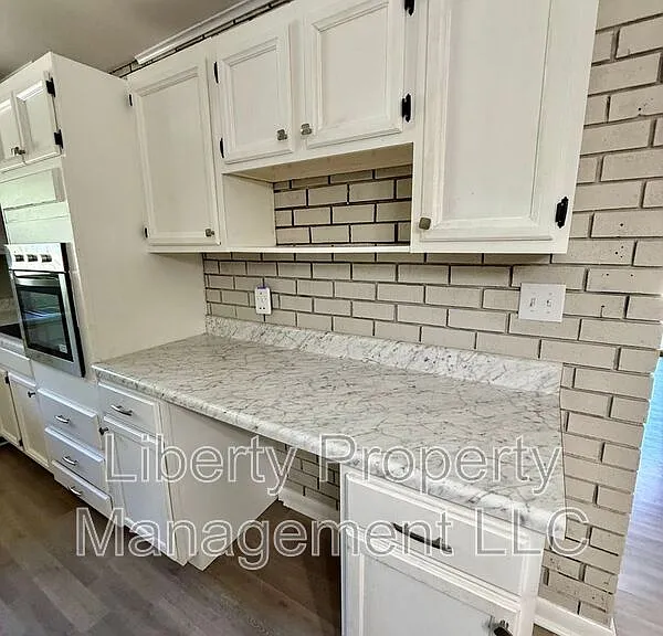 475 Albemarle Dr — Photo 7