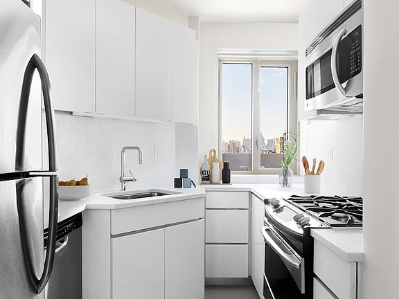 4th image of 540 E 20th St APT 9G