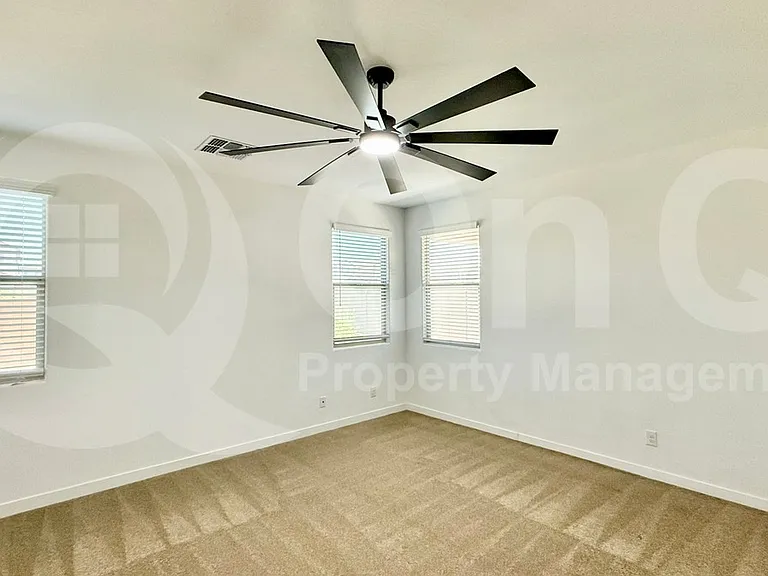16416 W Saguaro Park Ln — Photo 7