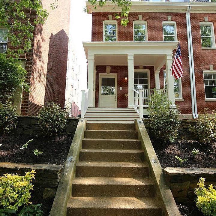 Walkway to building