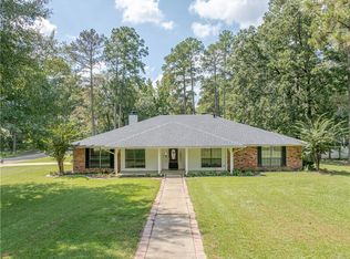 228 White Oak Dr, Pineville, LA 71360