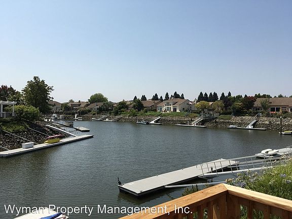 5th image of 109 N Newport Dr