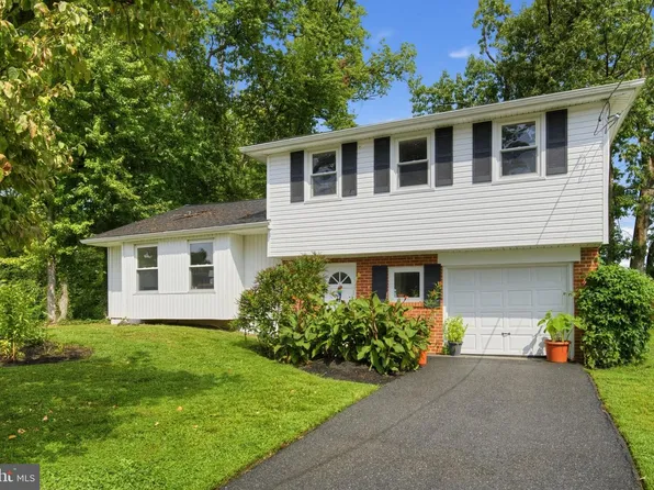 37 E Cherokee Dr, Newark, DE 19713