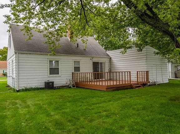4th image of 812 Greenview Ave