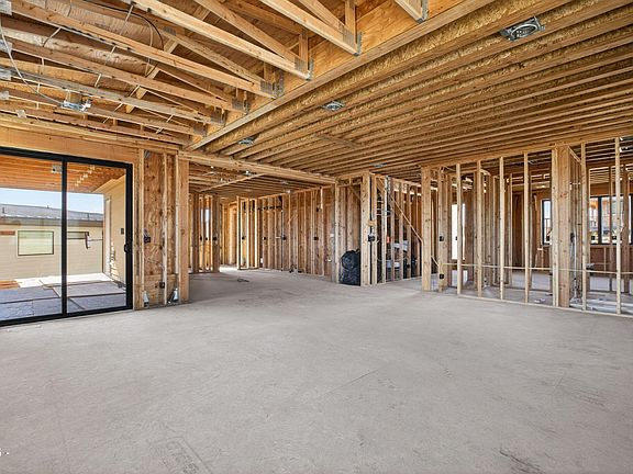 5th image of 486 Seaview Dr