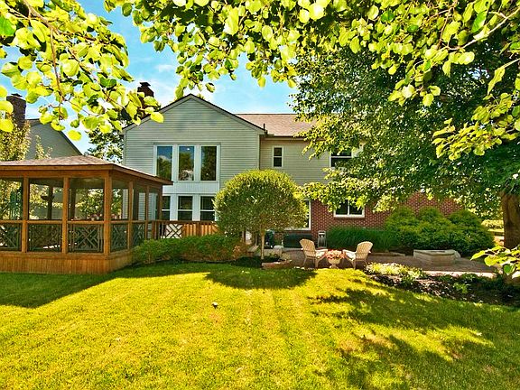 3rd image of 6572 Farmbrook Ct