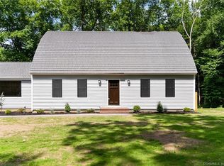 69 Forest Hills Dr, Farmington, CT 06032