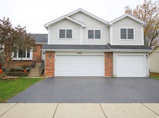 283 Denberry Dr, Lake Zurich, IL 60047